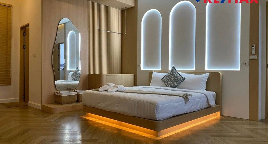 For sale 5 bedrooms house in East Pattaya, Pattaya