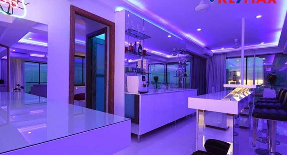 For sale 3 bedrooms condo in Pratumnak, Pattaya