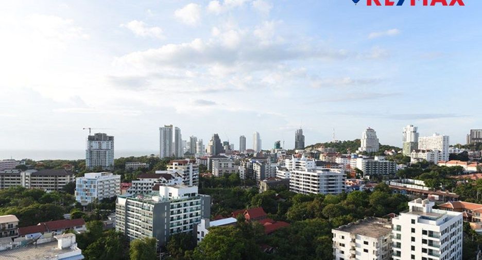 For sale 3 bedrooms condo in Pratumnak, Pattaya