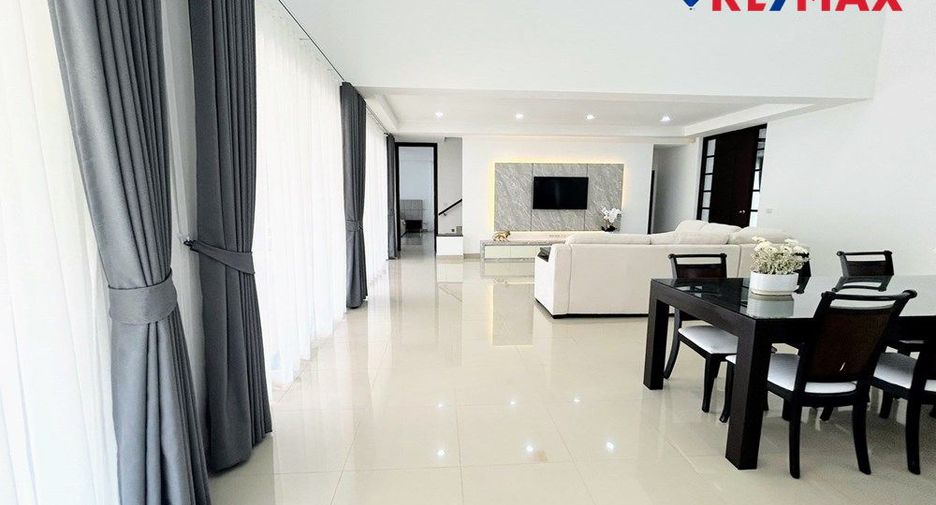 For sale 4 bedrooms house in East Pattaya, Pattaya