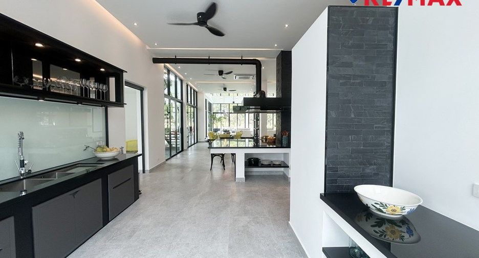Haus zum Kauf mit 4 Zimmer in Huay Yai, Pattaya
