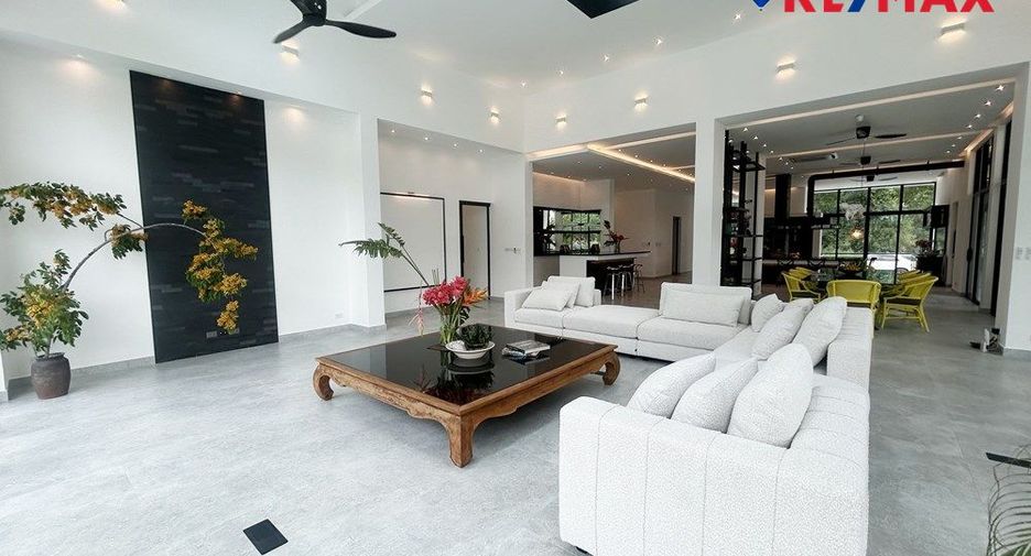 Haus zum Kauf mit 4 Zimmer in Huay Yai, Pattaya