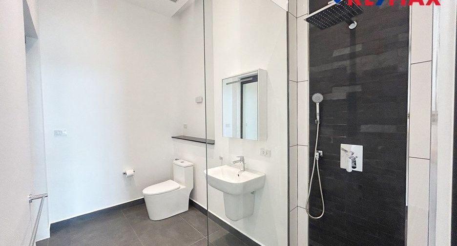 Haus zum Kauf mit 4 Zimmer in Huay Yai, Pattaya