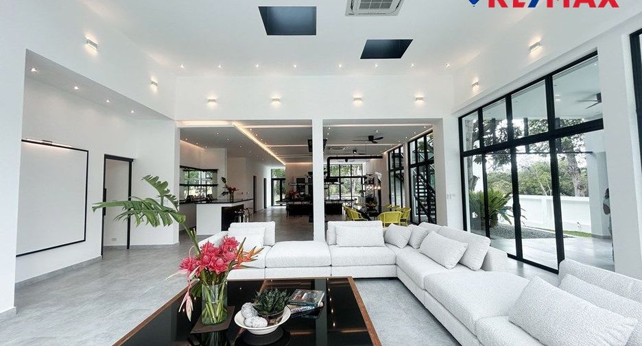 Haus zum Kauf mit 4 Zimmer in Huay Yai, Pattaya