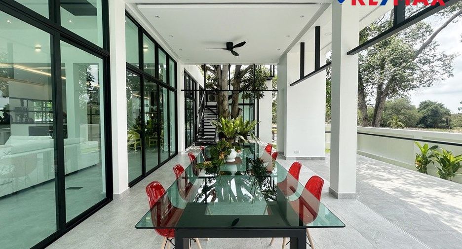 Haus zum Kauf mit 4 Zimmer in Huay Yai, Pattaya