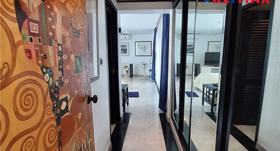 For sale 3 bedrooms condo in North Pattaya, Pattaya