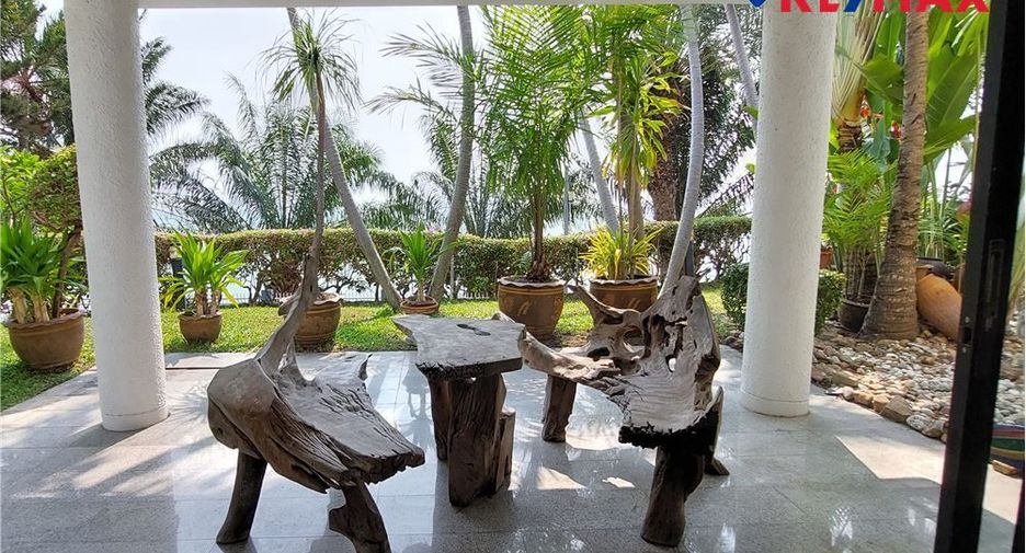 For sale 3 bedrooms condo in North Pattaya, Pattaya
