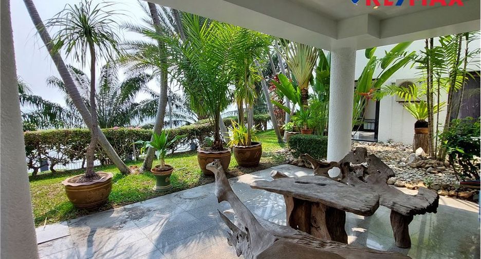 For sale 3 bedrooms condo in North Pattaya, Pattaya