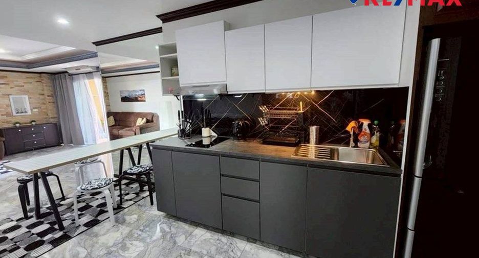 For sale 2 bedrooms condo in Pratumnak, Pattaya