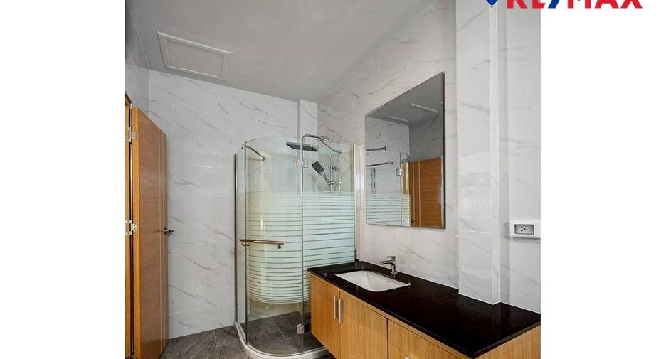 For sale 4 bedrooms house in South Pattaya, Pattaya