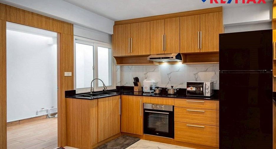 For sale 4 bedrooms house in South Pattaya, Pattaya