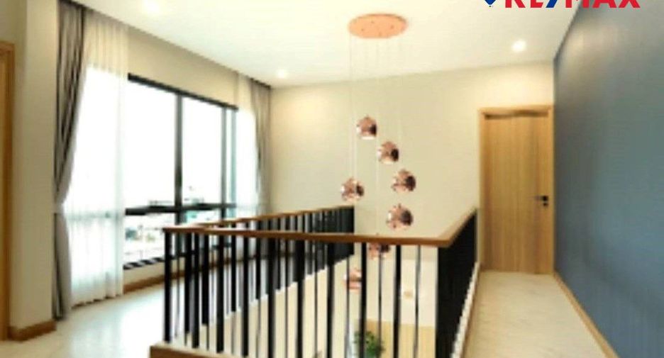 À vendre 4 chambres maison à Huay Yai, Pattaya