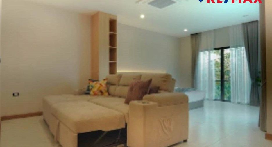 À vendre 4 chambres maison à Huay Yai, Pattaya