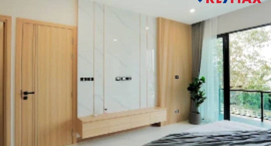 À vendre 4 chambres maison à Huay Yai, Pattaya