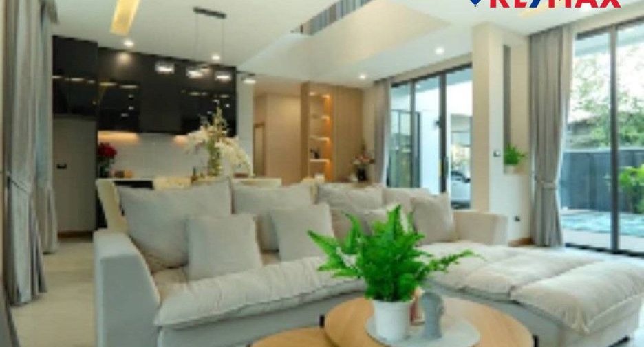 À vendre 4 chambres maison à Huay Yai, Pattaya