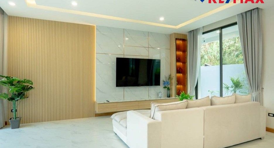 À vendre 4 chambres maison à Huay Yai, Pattaya