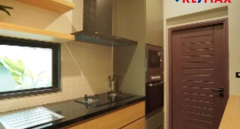 À vendre 4 chambres maison à Huay Yai, Pattaya