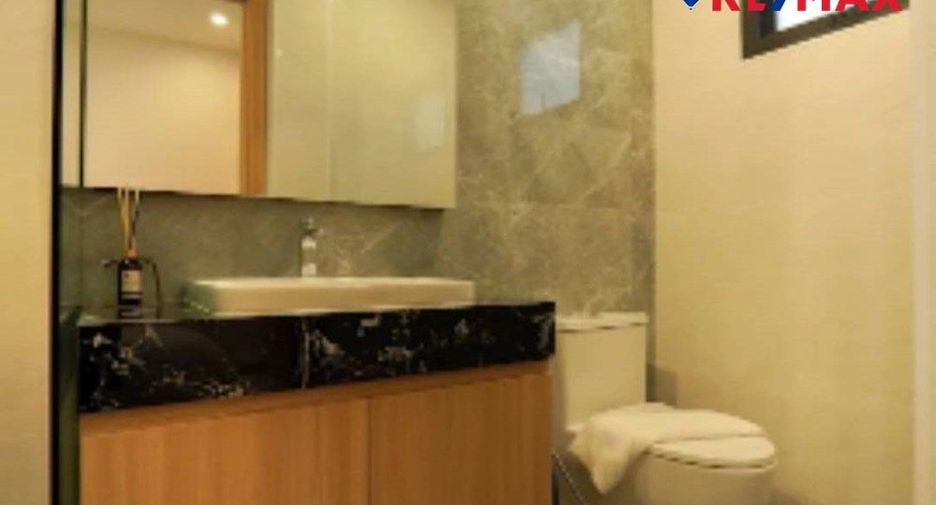 À vendre 4 chambres maison à Huay Yai, Pattaya