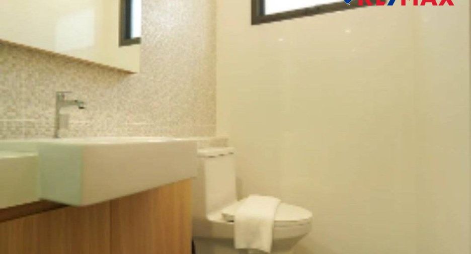 À vendre 4 chambres maison à Huay Yai, Pattaya