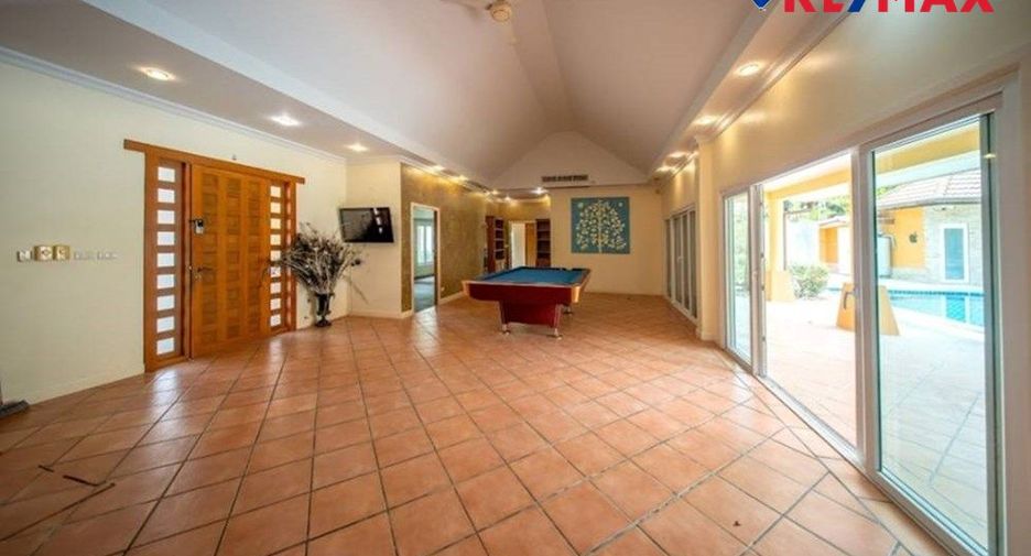 For sale 5 ベッドルーム house in East Pattaya, Pattaya