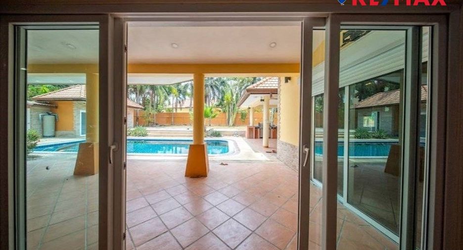 For sale 5 ベッドルーム house in East Pattaya, Pattaya