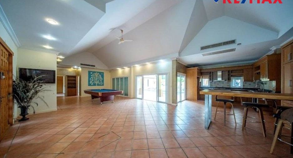 For sale 5 ベッドルーム house in East Pattaya, Pattaya