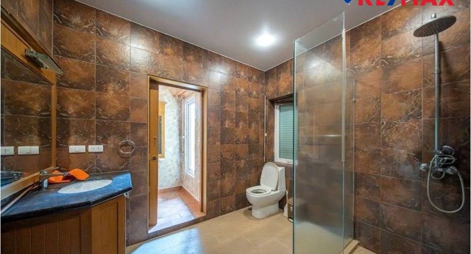 For sale 5 ベッドルーム house in East Pattaya, Pattaya