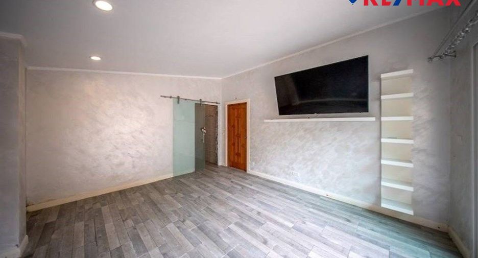For sale 5 ベッドルーム house in East Pattaya, Pattaya