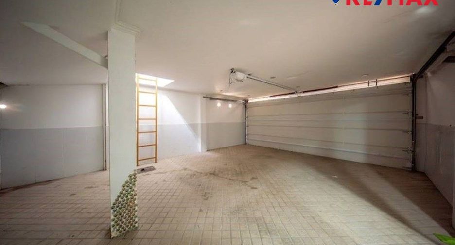 For sale 5 ベッドルーム house in East Pattaya, Pattaya