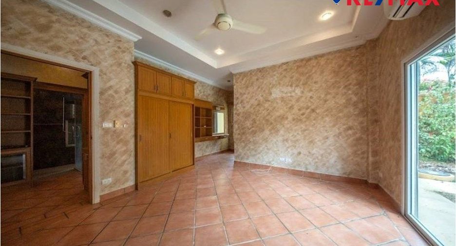 For sale 5 ベッドルーム house in East Pattaya, Pattaya