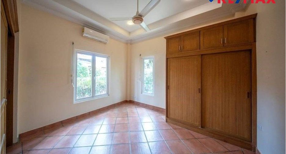For sale 5 ベッドルーム house in East Pattaya, Pattaya