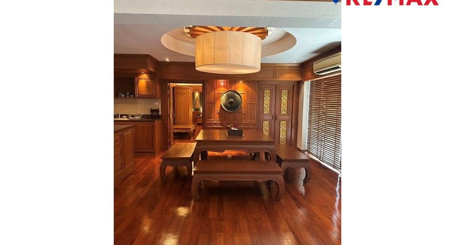 For sale 2 bedrooms condo in Pratumnak, Pattaya