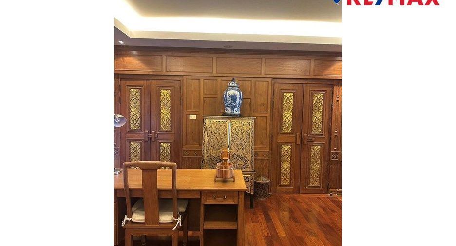 For sale 2 bedrooms condo in Pratumnak, Pattaya