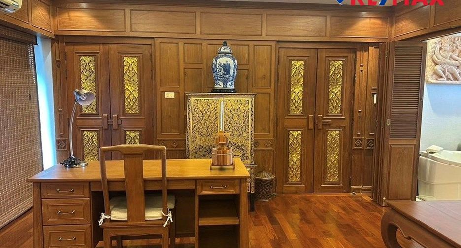 For sale 2 bedrooms condo in Pratumnak, Pattaya