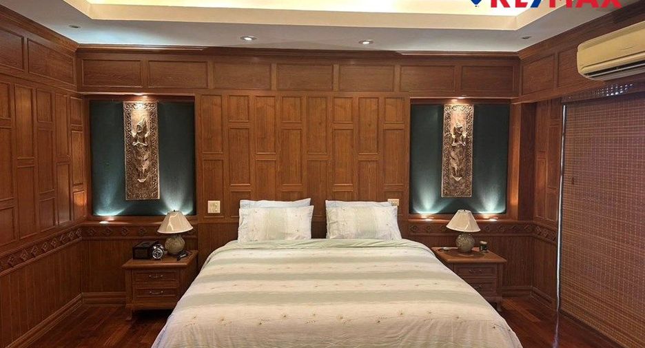 For sale 2 bedrooms condo in Pratumnak, Pattaya