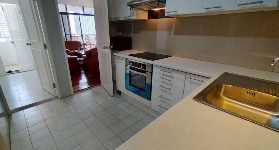 For rent 2 bedrooms condo in Watthana, Bangkok