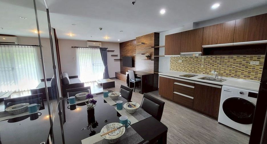 À louer 2 chambres condo à Phra Khanong, Bangkok