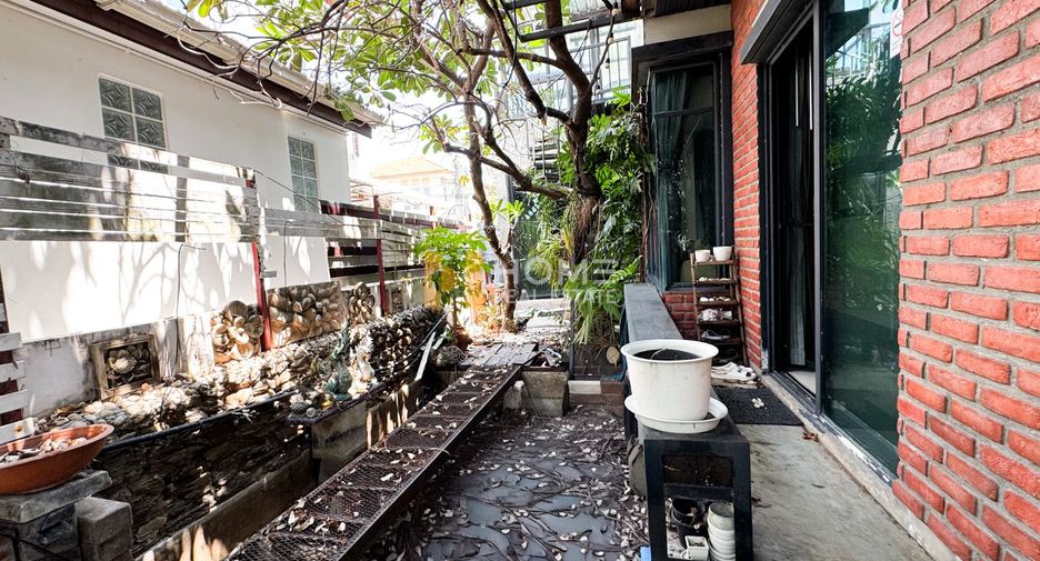 Haus zum Kauf mit 3 Zimmer in Thung Khru, Bangkok