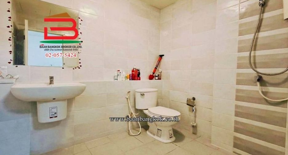 For sale 3 bedrooms townhouse in Mueang Nonthaburi, Nonthaburi