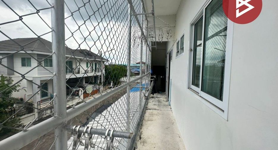 For sale 3 bedrooms retail Space in Si Racha, Chonburi