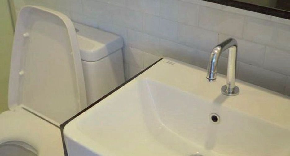 For rent 2 bedrooms condo in Pathum Wan, Bangkok