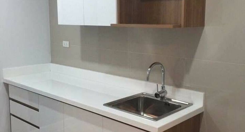For sale 1 bed condo in Si Racha, Chonburi