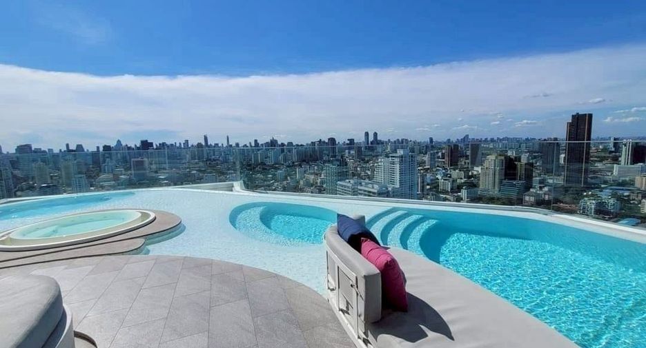 For sale 1 bed condo in Watthana, Bangkok
