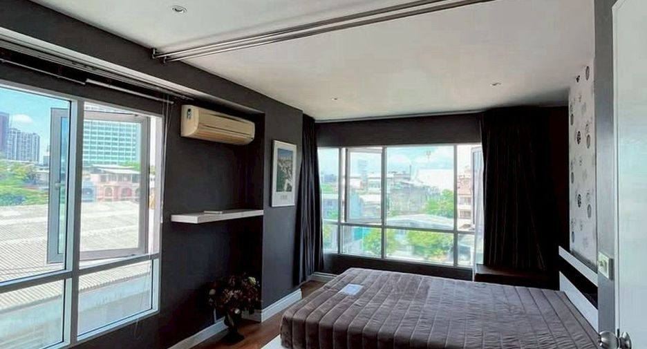 For sale 1 bed condo in Khlong Toei, Bangkok