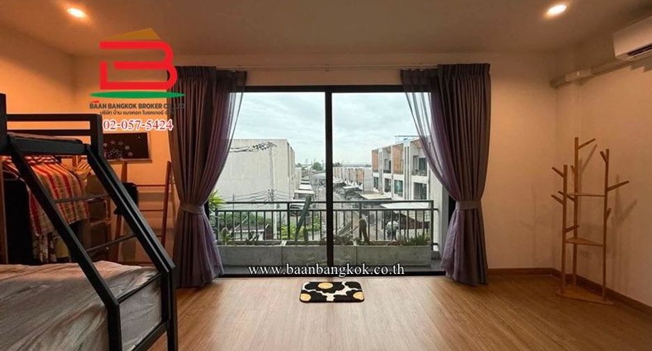 For sale 3 bedrooms townhouse in Phra Pradaeng, Samut Prakan