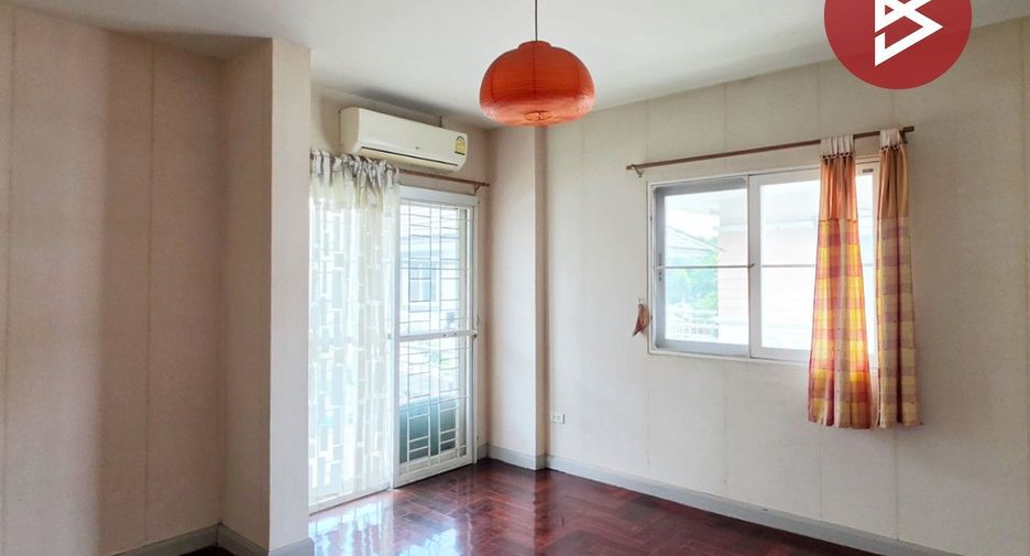 For sale 3 bedrooms house in Mueang Nonthaburi, Nonthaburi