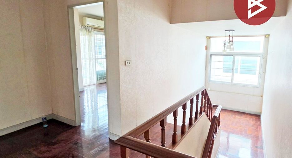 For sale 3 bedrooms house in Mueang Nonthaburi, Nonthaburi