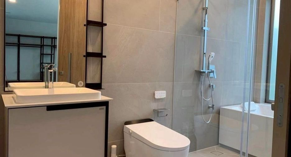 For rent and for sale 3 bedrooms house in Saphan Sung, Bangkok