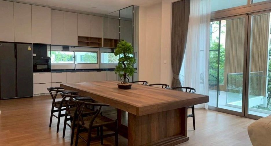 For rent and for sale 3 bedrooms house in Saphan Sung, Bangkok