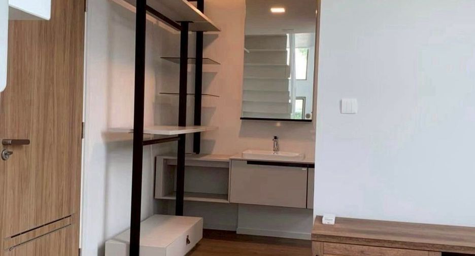 For rent and for sale 3 bedrooms house in Saphan Sung, Bangkok